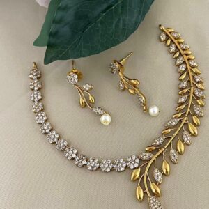Elegant Gold-Plated Crystal Necklace and Earring Set with Pearl Drops