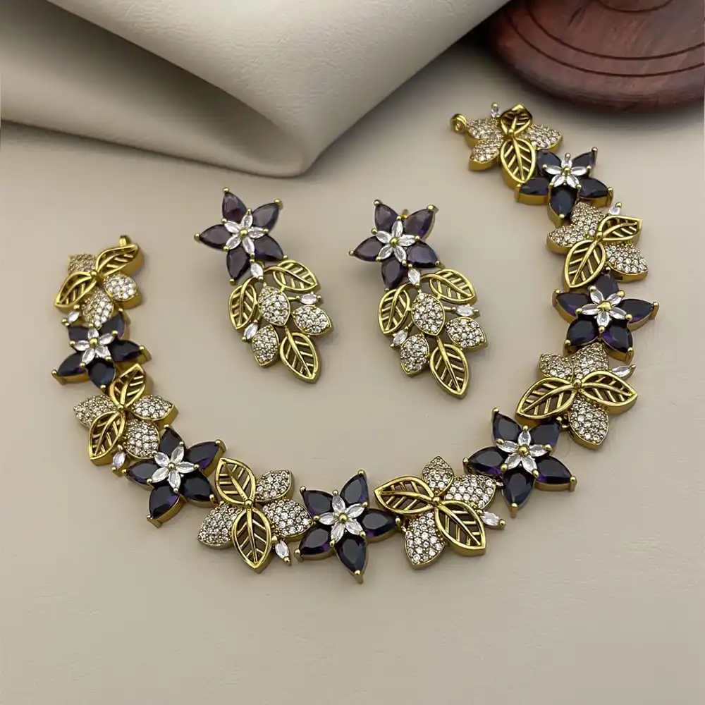 Royal Flower Leaf Necklace Set - Image 2
