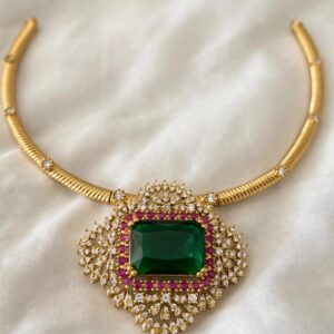 Emerald Hasli Pendant Necklace